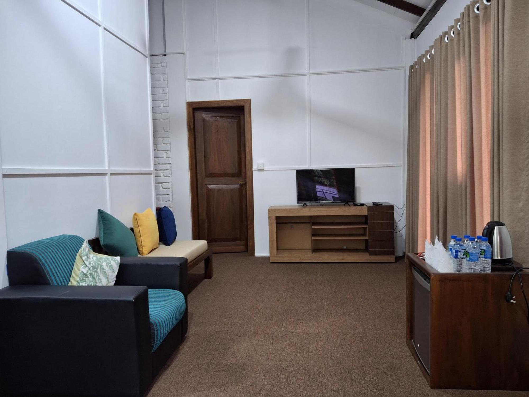 Tepraas Sigiriya Hotel Ngoại thất bức ảnh